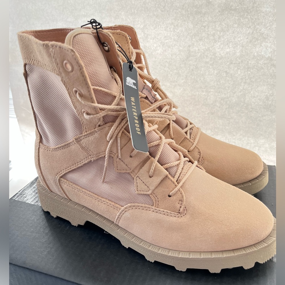 NWT Sorel Women’s Boots Size: 9.5